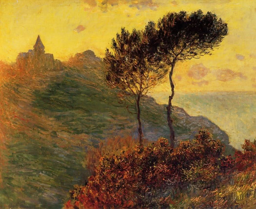 Kirche in Varengeville gegen den Sonnenuntergang