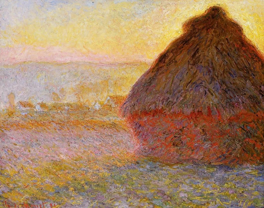 Getreidehaufen bei Sonnenuntergang